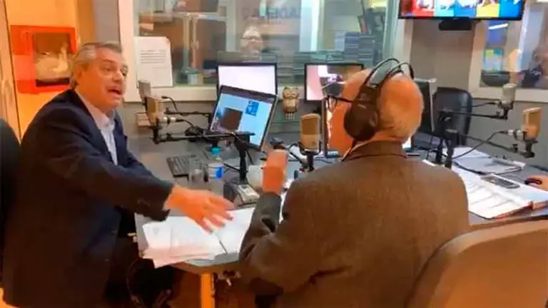 Video: escrache de C5N al periodista que discutió con Alberto Fernández y cobra jubilación de ama de casa