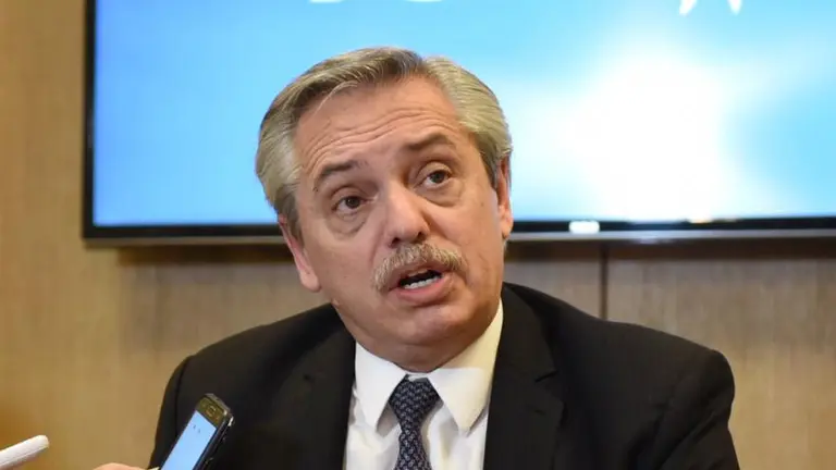 Fernández: "El 10 de diciembre hay que pactar 180 días de tregua con empresarios y trabajadores"