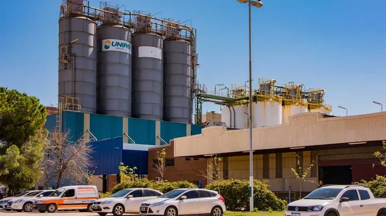 Otra empresa brasileña deja de cotizar en la bolsa porteña