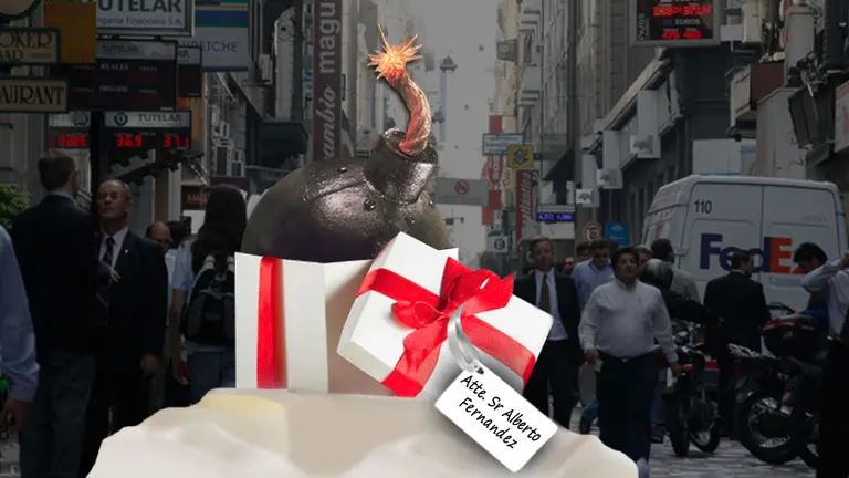 En el equipo de Alberto temen que Macri esté pensando en un "plan bomba" para diciembre