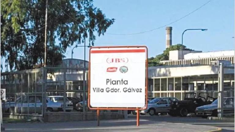 Investigan por "corrupción" la venta de uno de los mayores frigoríficos de la Argentina al grupo brasileño JBS