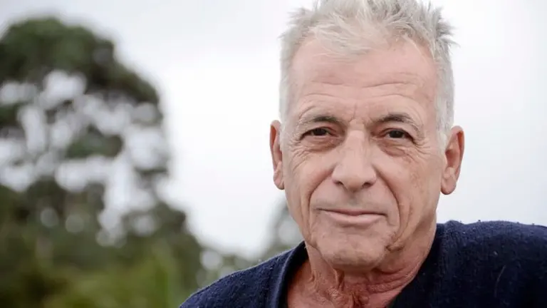 Gerardo Romano tuvo su TT por su insólita defensa del "vacunatorio VIP"