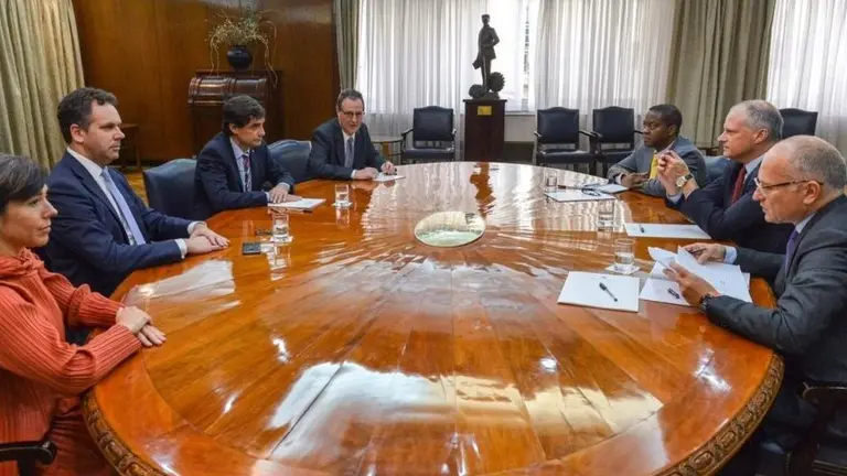 El FMI dijo que "seguirá al lado de la Argentina en estos momentos desafiantes"