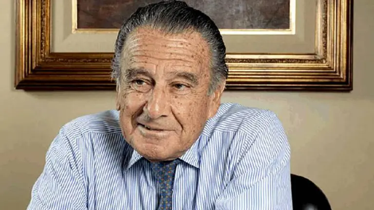 Eurnekian se suma a la carrera de interesados por comprar las operaciones locales de Walmart