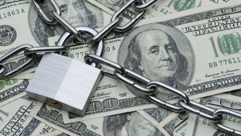 Economistas y abogados repudiaron el escrache del Banco Central: "Viola el secreto bancario"