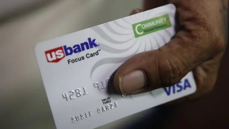 Silicon Valley experimenta con el salario básico universal