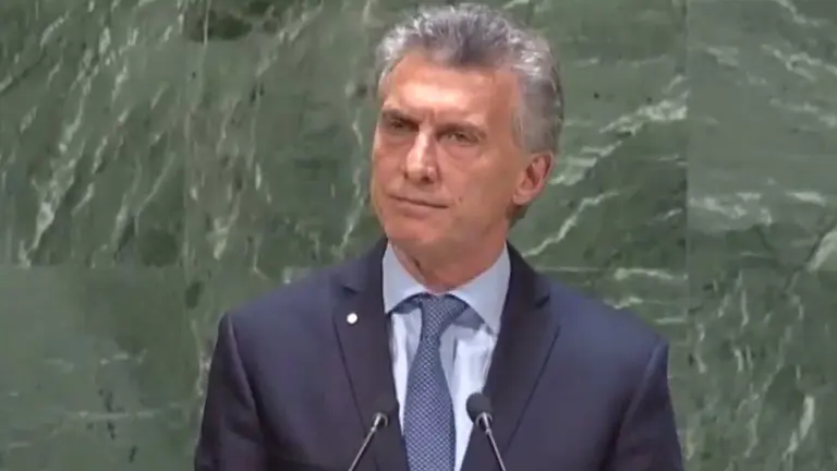 Cuál es la imagen de Mauricio Macri en el fin de su mandato presidencial, según cuatro encuestas