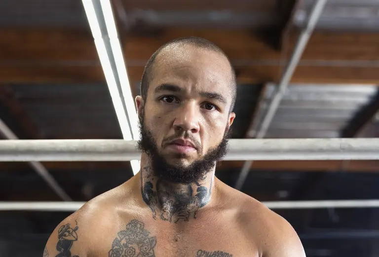 El primer boxeador transgénero profesional del mundo ahora es la cara de Everlast