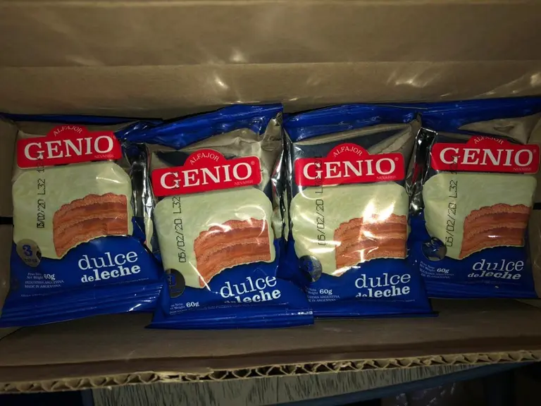 Prohíben venta de alfajores, turrones, budines y obleas de la marca Nevares