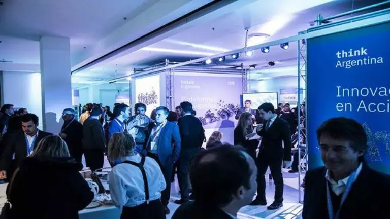 IBM apuesta a la educación: capacitará a 1.000 jóvenes latinoamericanos en tecnología