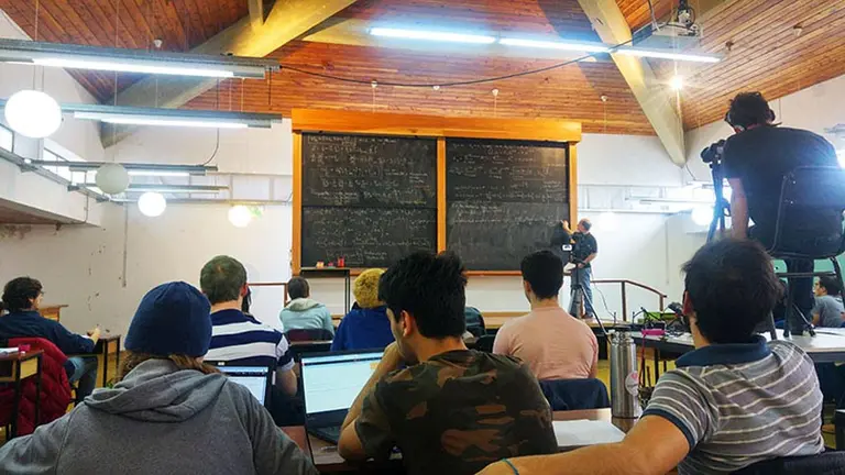 Ya podés tomar clases en El Balseiro por Youtube