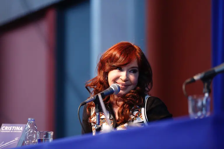 Cristina Kirchner: "Nos acusaban a nosotros de planeros y este gobierno tiene el doble de planes sociales"