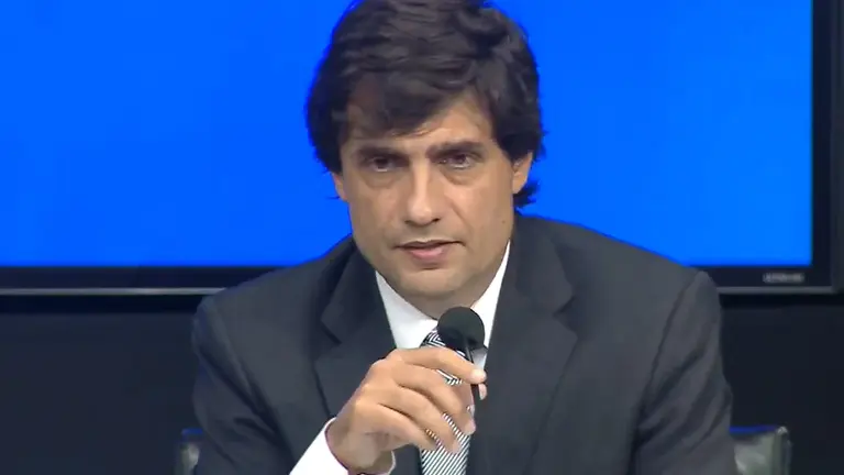 Hacienda rechaza insinuaciones para "re-reperfilar" deuda y avisa que pagarán todo hasta el 10 de diciembre