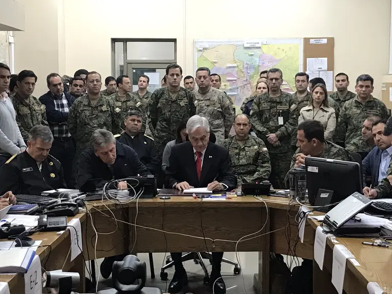 Sebastián Piñera, tras las protestas que suman once muertos en Chile: "Estamos en guerra"