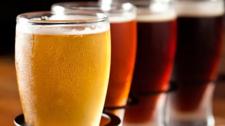 Inventan una cerveza que hace crecer los músculos en vez de la panza