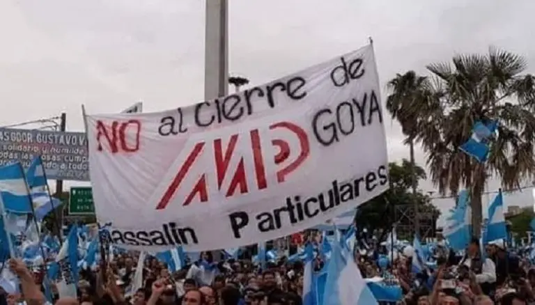 Trabajadores de Massalin paran planta de Merlo por el cierre de la fábrica en Entre Ríos