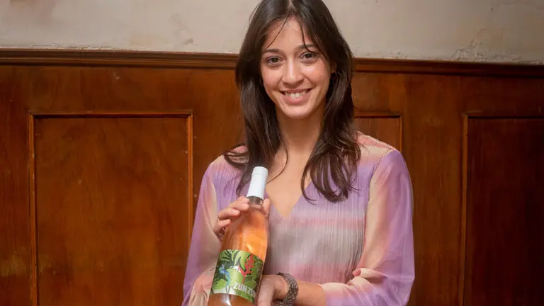 Es de Puerto Rico, vivió en China y acaba de lanzar un vino de Mendoza que sorprende