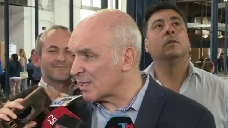 "La gente compró la grieta", dijo Espert después de emitir su voto