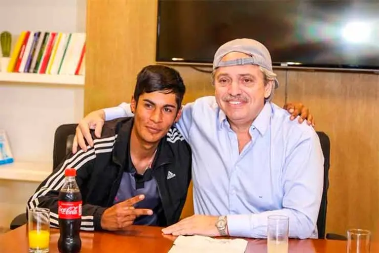 Alberto Fernández recibió a Brian, el joven que fue discriminado en redes sociales por su vestimenta