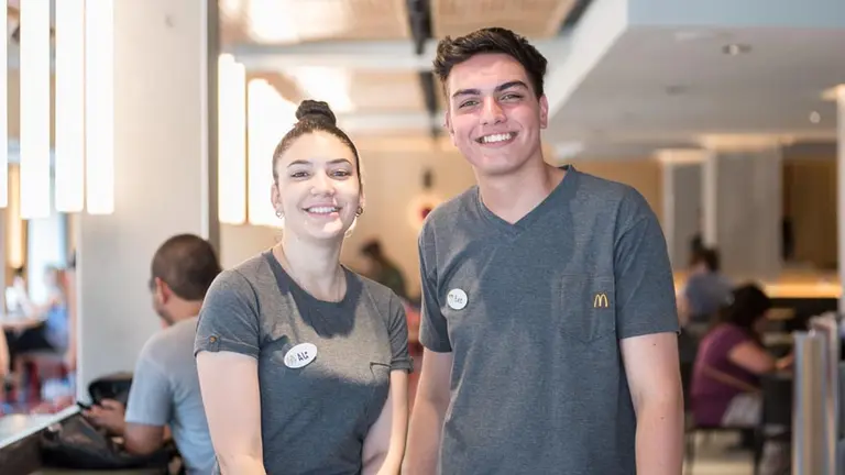 Suba de sueldo para empleados de McDonald's: cobrarán casi 600.000 pesos por mes