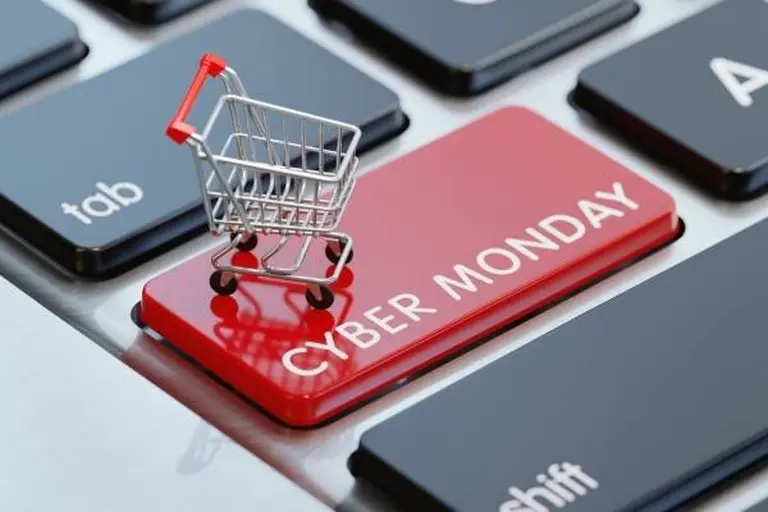 El cepo al dólar impulsa compras online al exterior y un CyberMonday récord