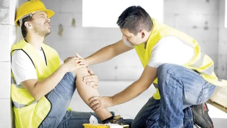 Otros seis abogados y cinco médicos serán juzgados por estafas a las ART