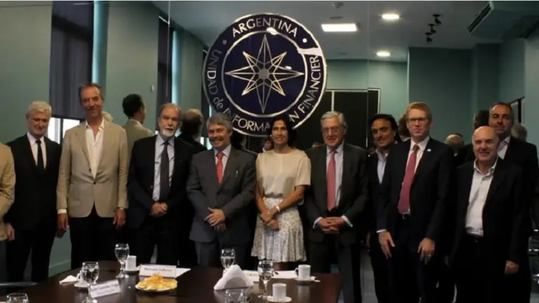 La UIF y un grupo de bancos crearon una inédita alianza en la región contra el lavado de dinero