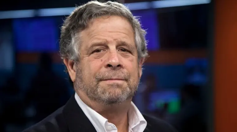 Para Rubinstein, es probable que los contagios sean 10 veces más de los confirmados