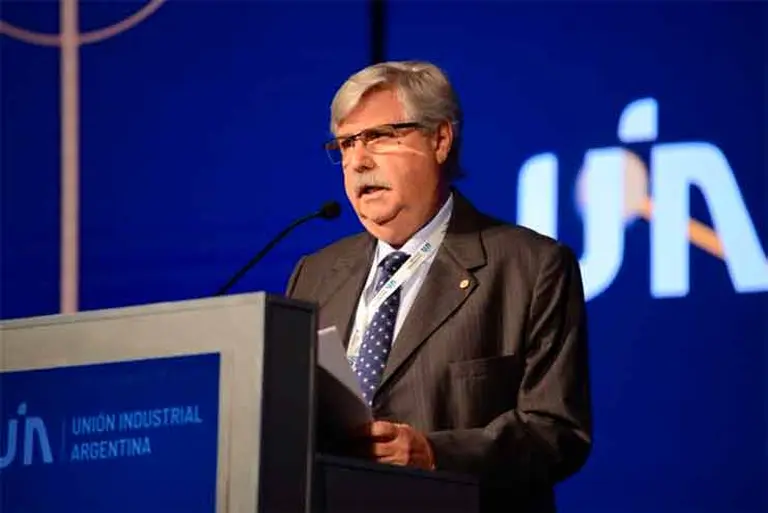 UIA advierte que la Argentina necesita crecer diez años seguidos para volver recién a niveles productivos de 2011