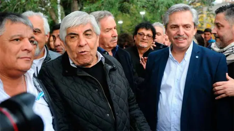 Paritarias: Camioneros arregló un bono de $20.000 y reclama 35% de aumento de salarios