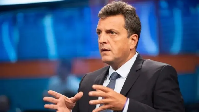 Massa tildó de "okupas" a los funcionarios macristas que no se quieren ir y piden la doble indemnización