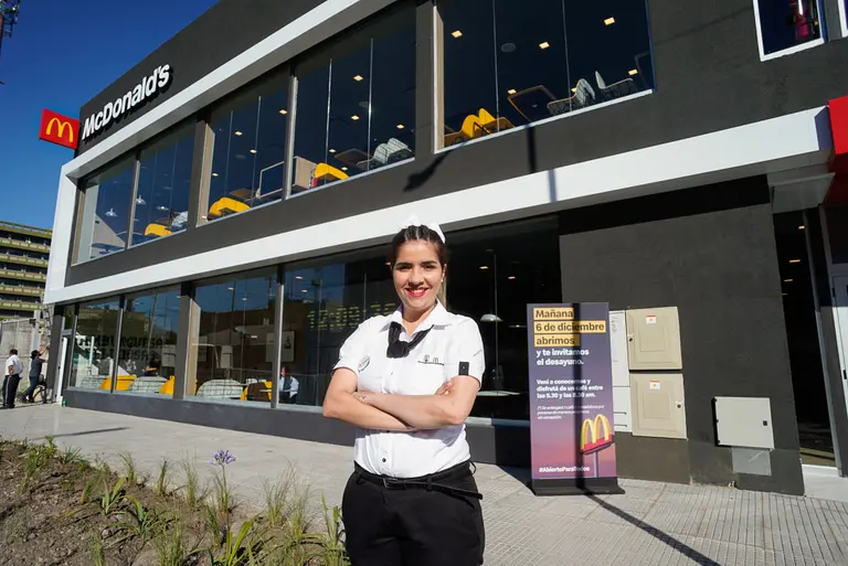 Ahora sí, Mc Donald's está en toda la Ciudad: se inauguró el local del Barrio 31