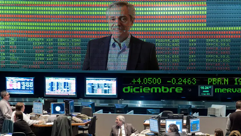 El mercado le levanta el pulgar a Guzmán: riesgo país cae 5% y el contado con liqui opera en baja