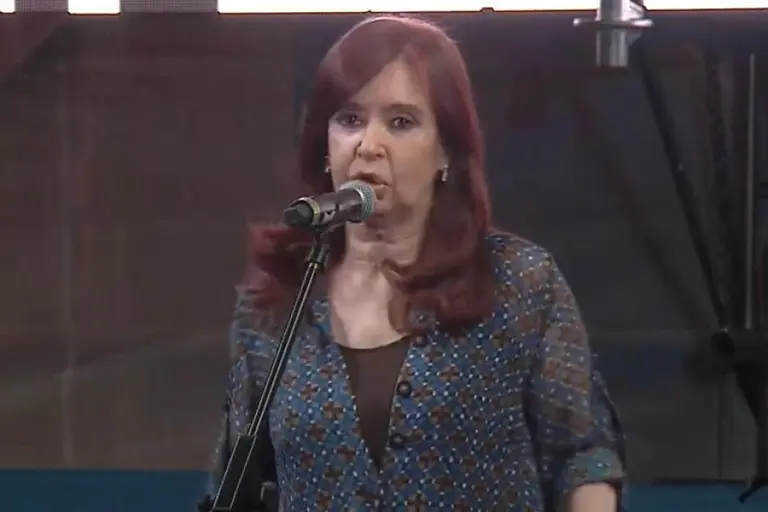 Contradicciones: en 2010 Cristina Kirchner se oponía a la doble indemnización