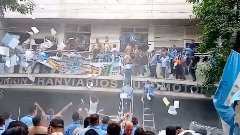 Ni reforma laboral ni privatizaciones ni límite a las paritarias: gremios del transporte advierten a Milei