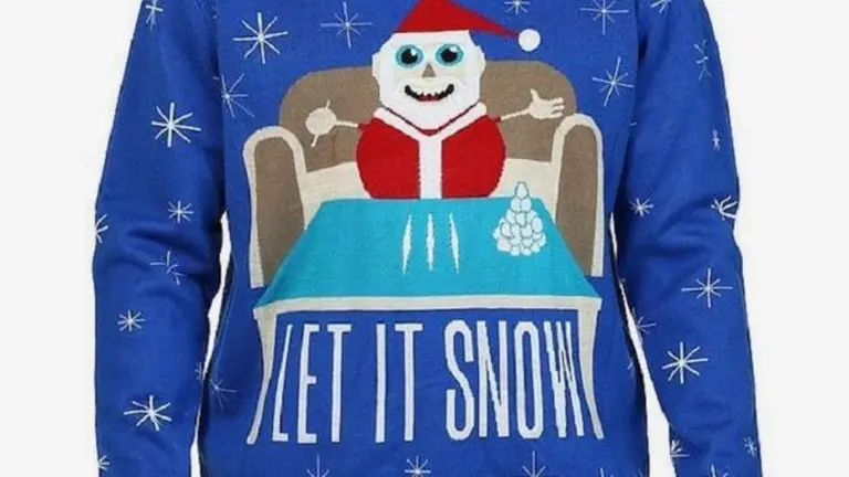 Insólito: así es el suéter navideño con "cocaína" de Walmart que es un éxito de ventas en Amazon