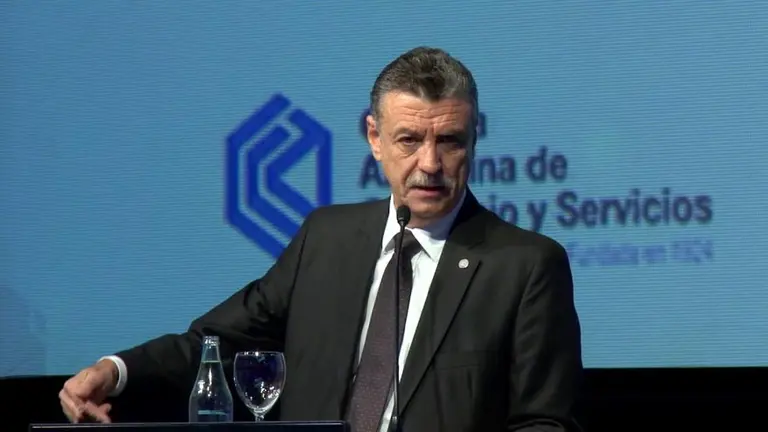 Subas salariales por decreto en el sector privado será en tres cuotas fijas y remunerativas: cuándo se pagan