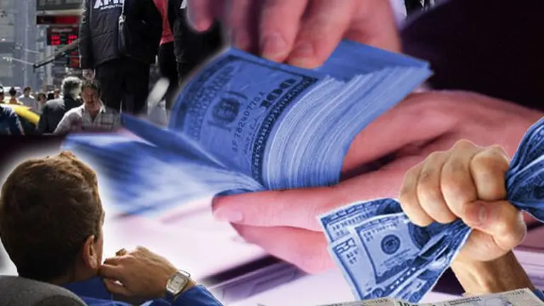 En la primera rueda del año, el dólar blue retrocede más de un peso y se aleja del "solidario", que cotiza a $81,90