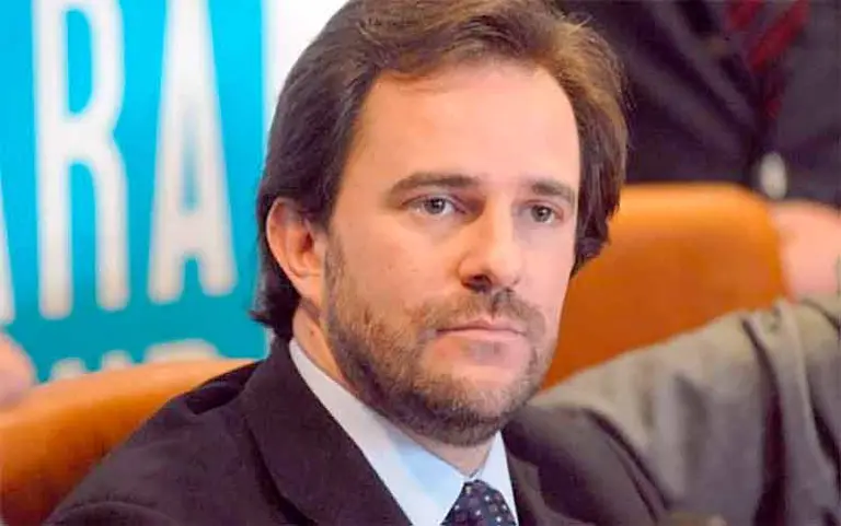 ¿Qué hay que hay hacer para radicarse en Uruguay?: así es la flexibilización que plantea Lacalle Pou