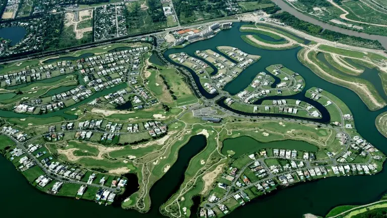 Las maniobras con la luz en barrios de Nordelta para pagar como un dos ambientes por casas de 300 m2