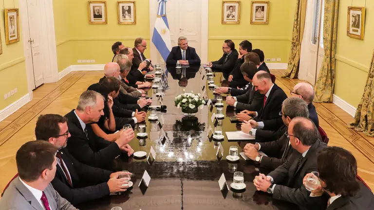 Alberto Fernández confirmó que los precios de naftas seguirán congelados