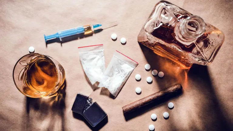 Salir de las adicciones: qué hacer para ayudar a un familiar, un amigo o a uno mismo