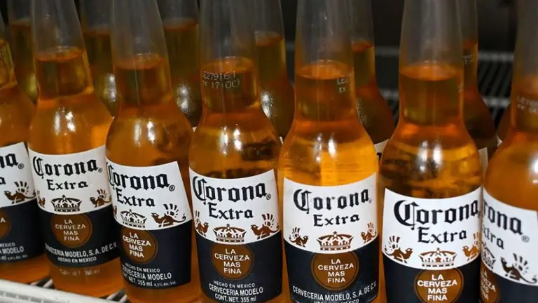 Efecto secundario: menos norteamericanos toman cerveza Corona por el coronavirus