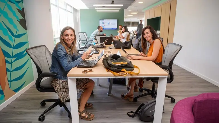 Sanofi incrementa a 6 meses la licencia parental paga, sin distinción de género