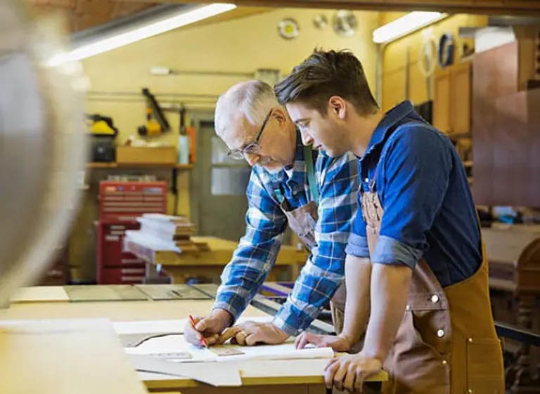 "Practicantes" de secundaria en pymes: el sistema no arranca por falta de personal que capacite