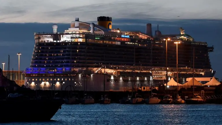 Crucero en cuarentena por coronavirus: hay 10 pasajeros infectados