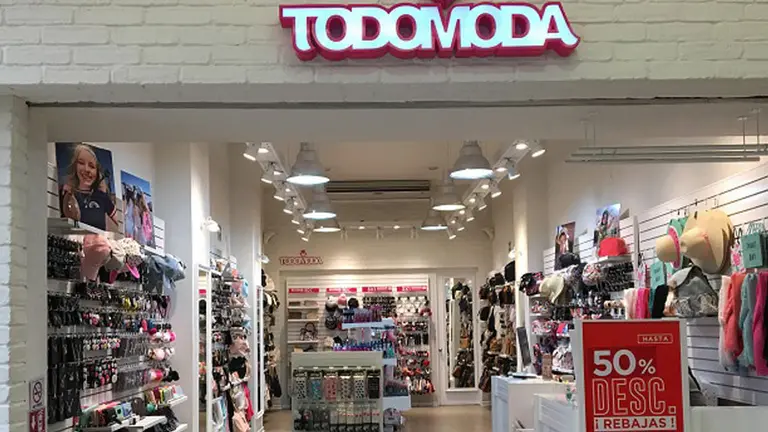 TodoModa se reconvierte: se mete en el millonario negocio de la cosmética y potencia su canal online