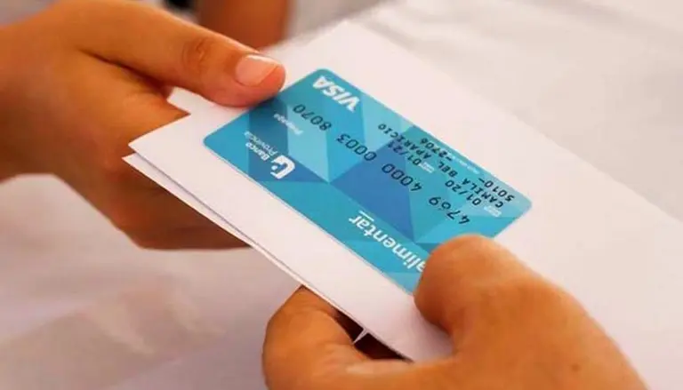 Hasta 12.000 pesos por mes con Tarjeta Alimentar: ¿qué pasa si no gasto toda la plata?