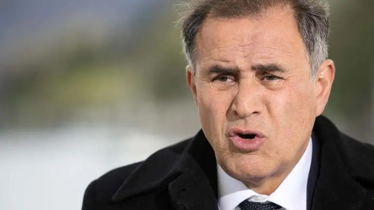 "Argentina camina a un default total"