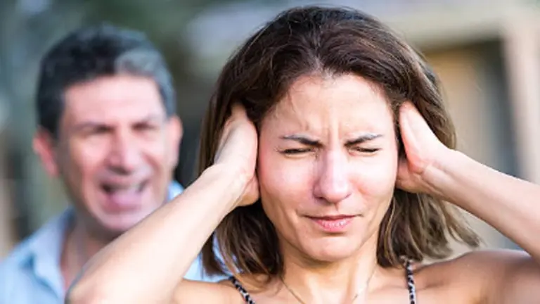 Atención: si tu pareja te habla de esta manera, el "felices para siempre" no es de verdad